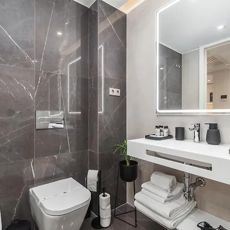 Design Flat In Downtown Ii