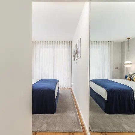 Design Flat In Downtown Ii